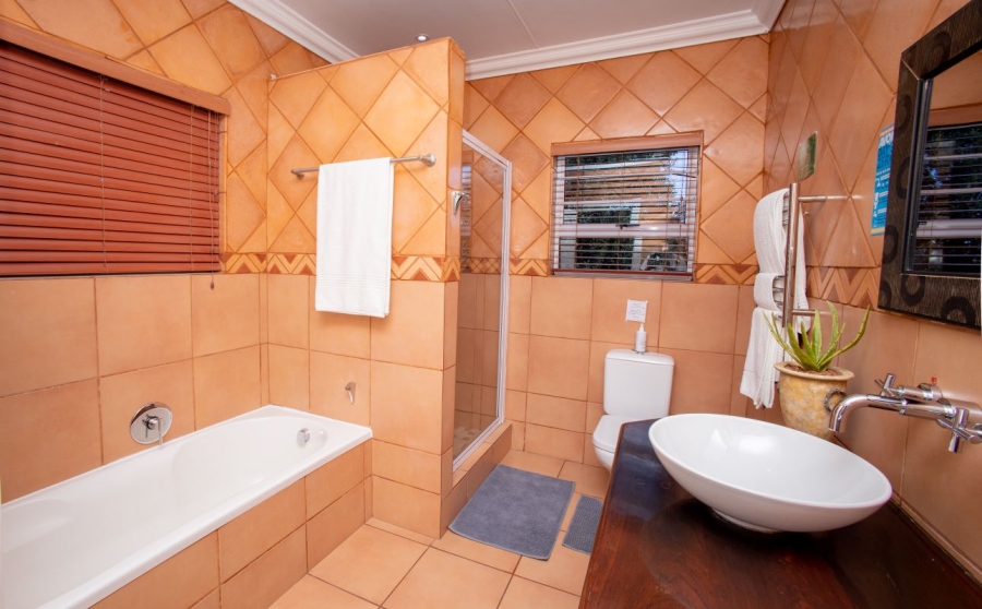 13 Bedroom Property for Sale in Bonnie Doone Eastern Cape